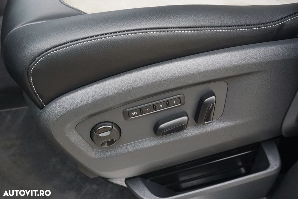 Volkswagen Multivan - 31