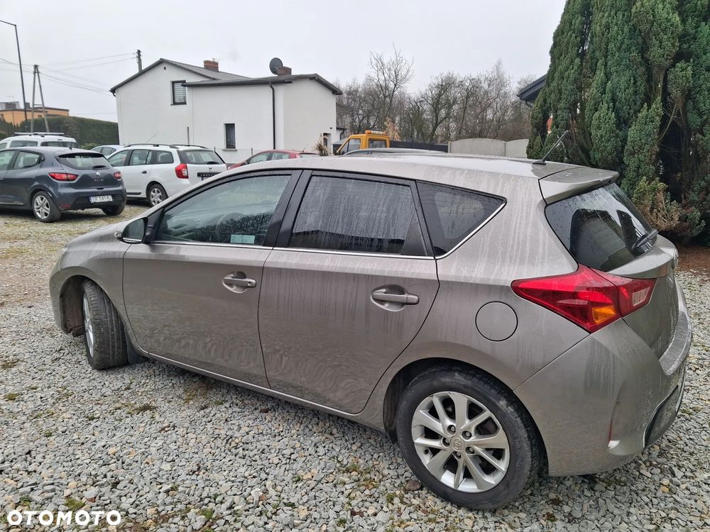 Toyota Auris 1.33 VVT-i Life Comfort - 3