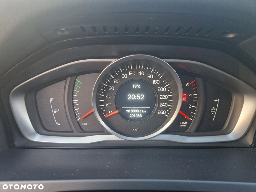 Volvo V60 D3 Momentum - 17