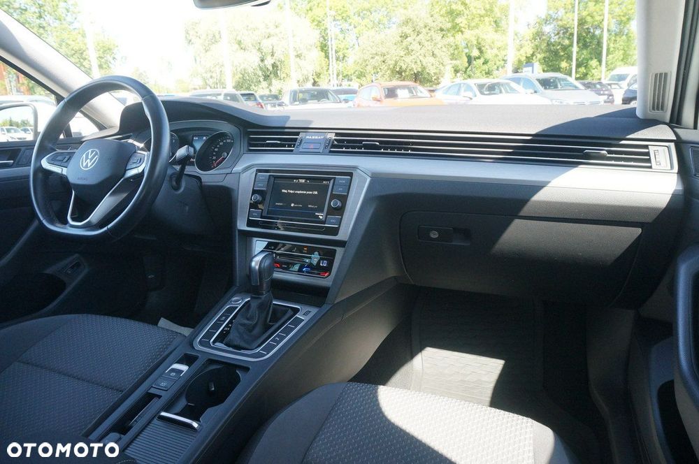 Volkswagen Passat 2.0 TDI EVO Essence DSG - 18