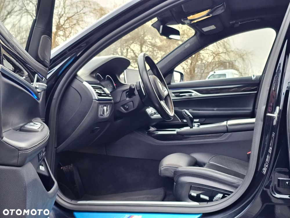 BMW Seria 7 740d xDrive - 35