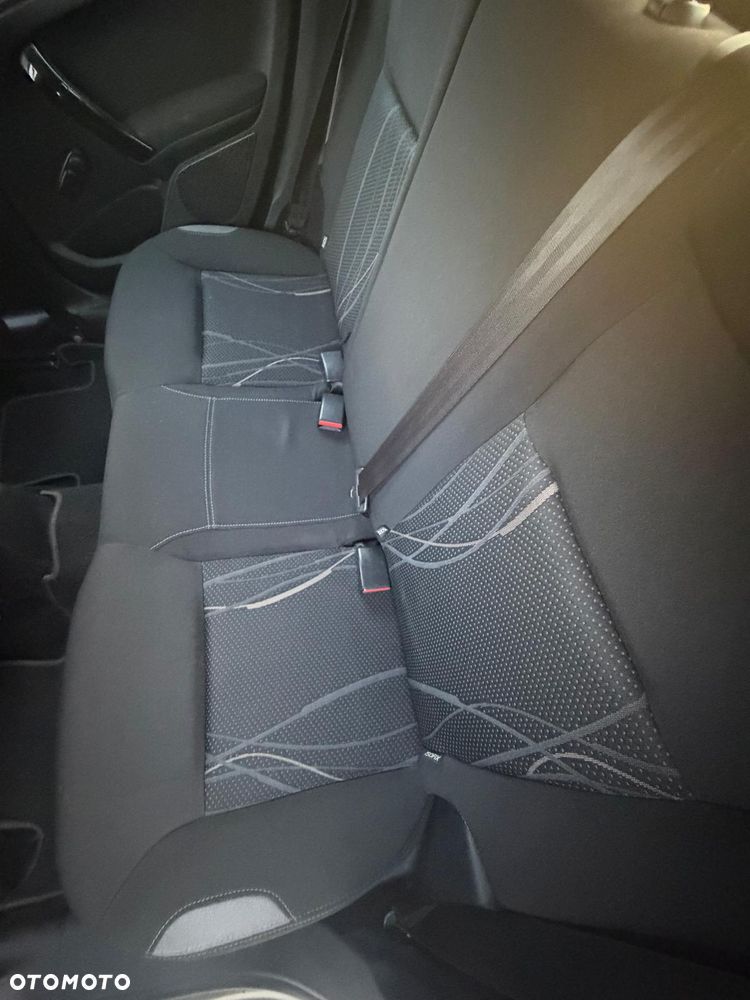 Peugeot 208 82 PureTech Style - 11