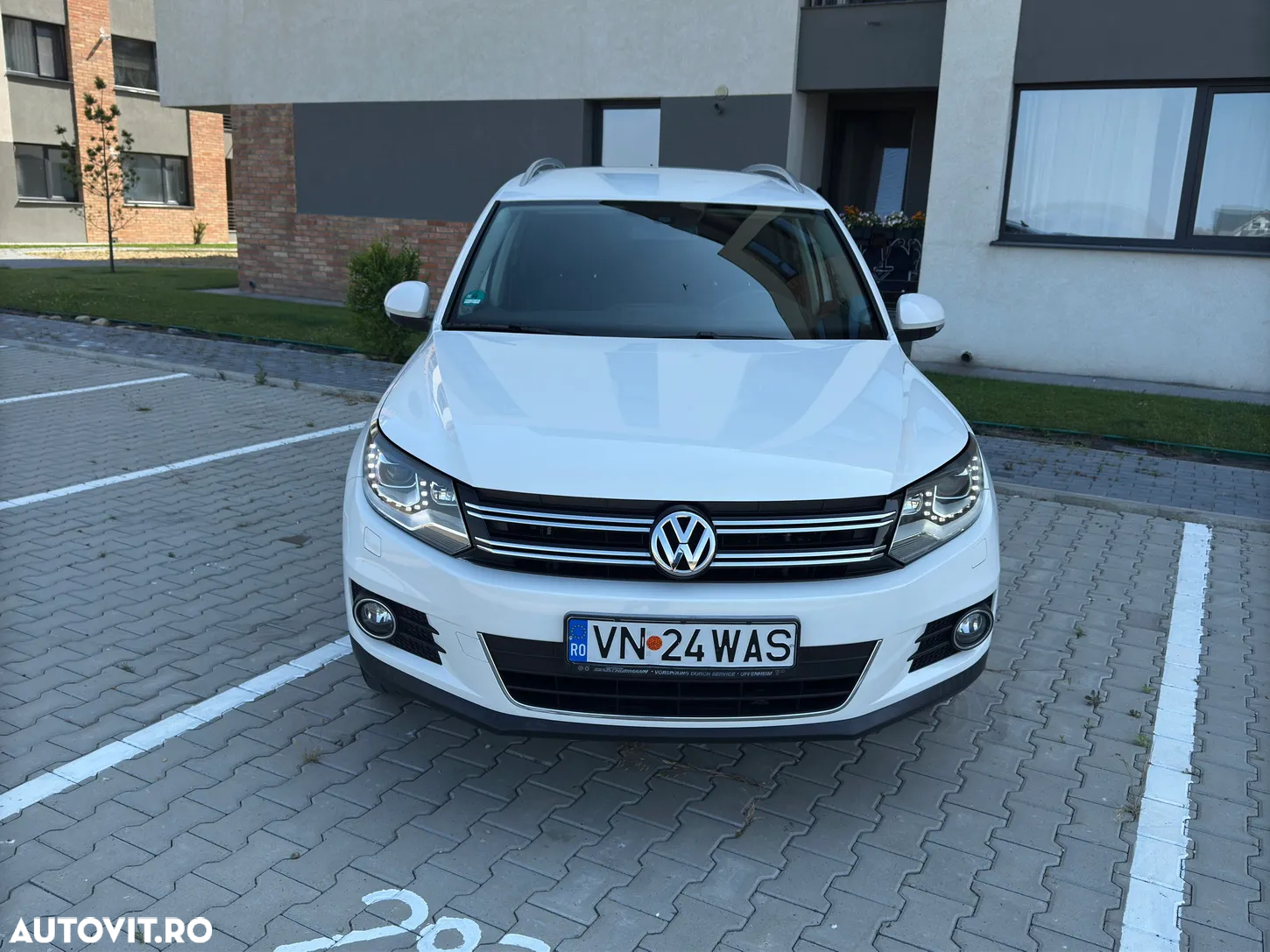 Volkswagen Tiguan - 14