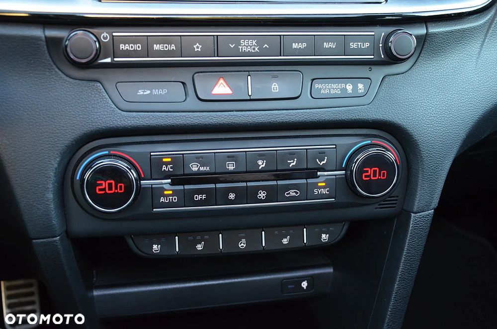 Kia Ceed 1.6 CRDi GT Line - 33