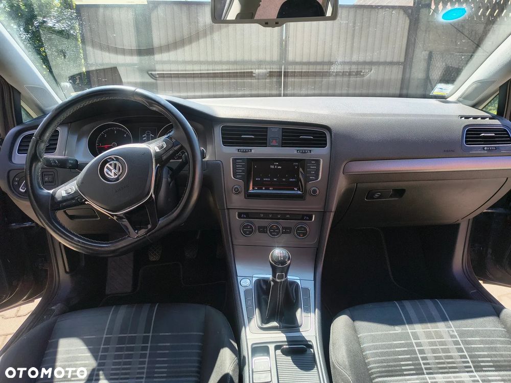 Volkswagen Golf - 18