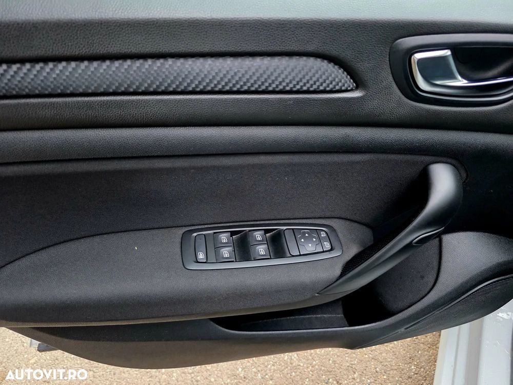 Renault Megane TCe Life - 17