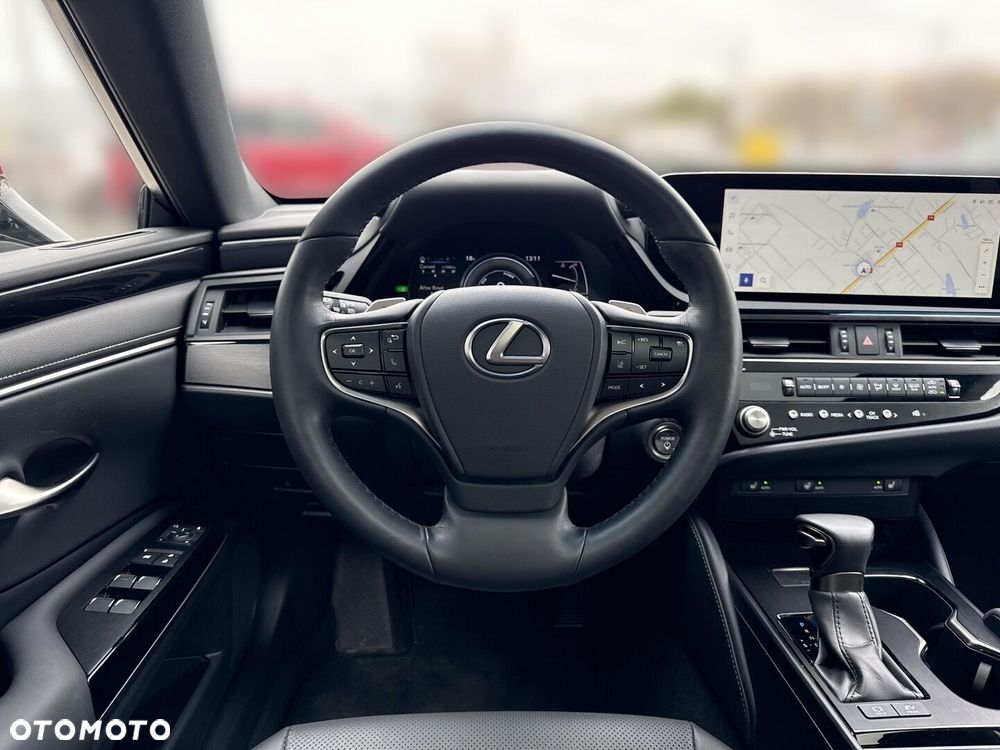 Lexus ES 300h Business Edition - 20