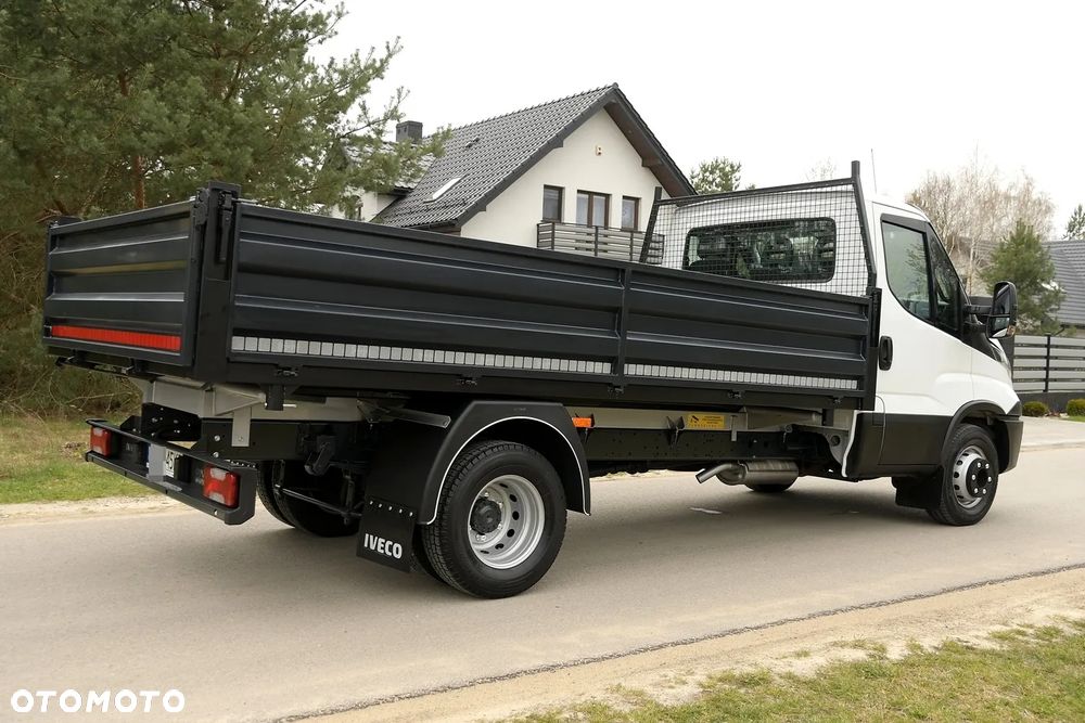 Iveco DAILY//70C17// 3.0 170 KM- podwójne tylne koła// WYWROTKA 3-stronna// Rozstaw osi 410 cm// SALON POLSKA//BEZWYPADKOWY// I WŁAŚCICIEL - 15