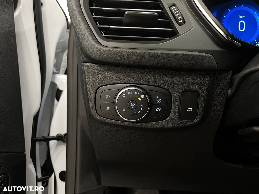 Ford Focus 1.5 EcoBlue 8AT Titanium - 25