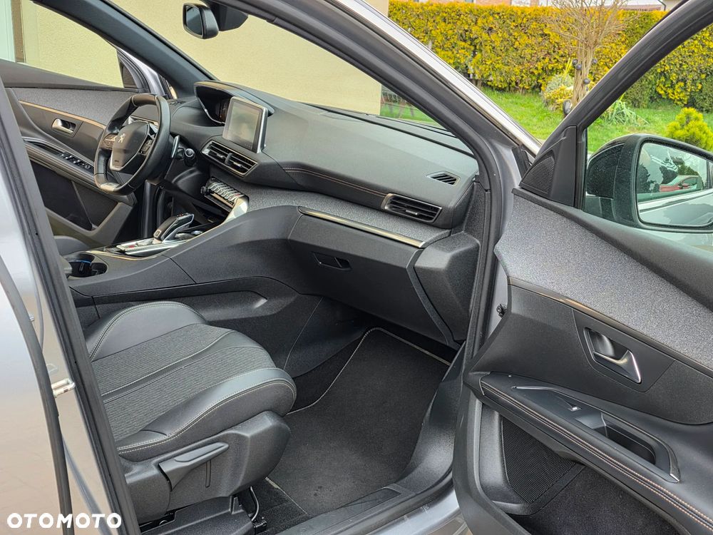 Peugeot 5008 PureTech 180 EAT8 Stop & Start GT - 26
