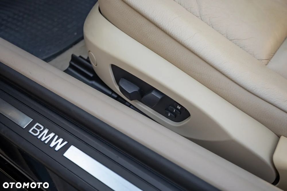 BMW Seria 3 320i Edition Exclusive - 25