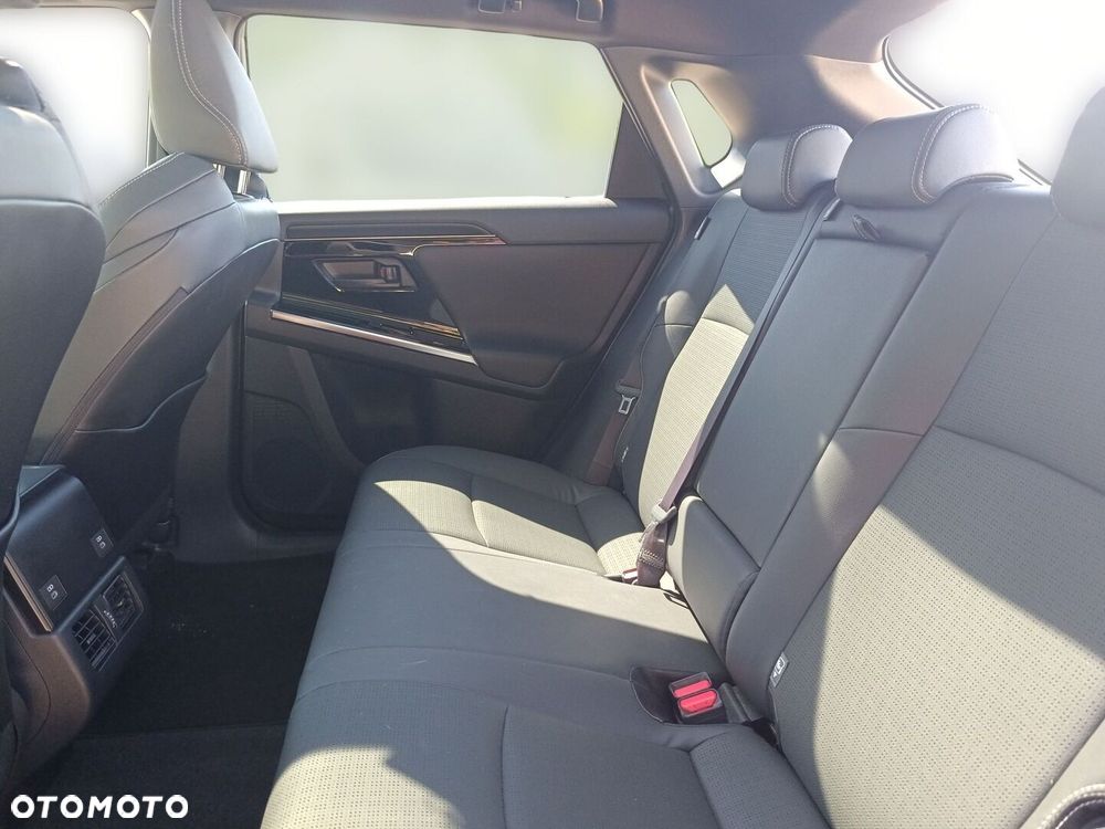 Toyota bZ4X 71.4kWh 4x4 Executive - 14