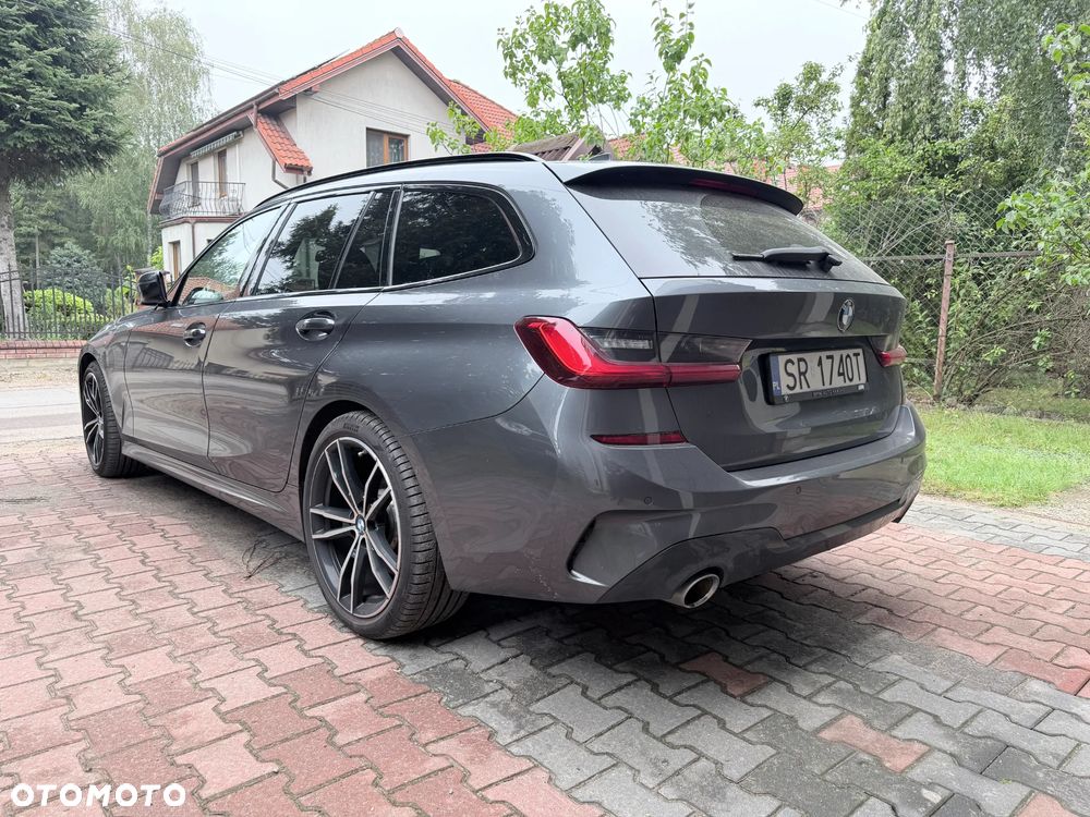 BMW 3 Series 2020 photo 3