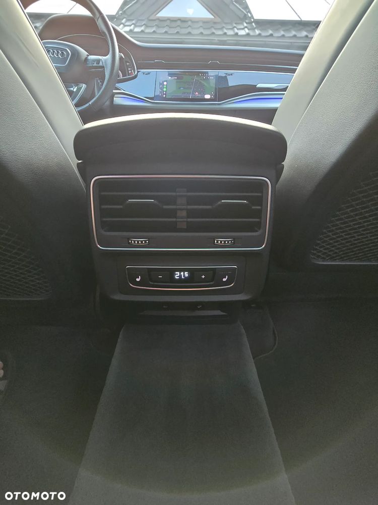 Audi Q8 - 11
