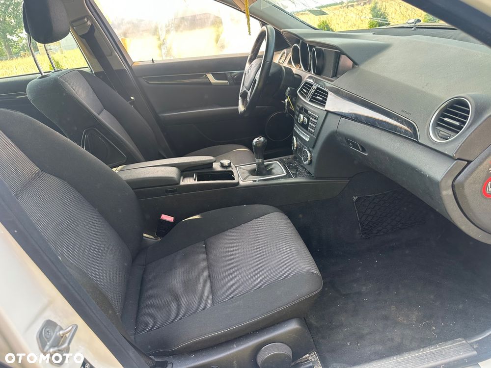 Mercedes-Benz Klasa C 200 CDI DPF (BlueEFFICIENCY) - 12