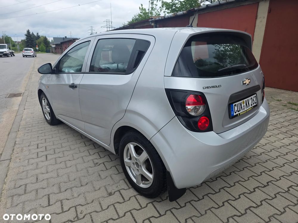 Chevrolet Aveo 1.2 LS - 22