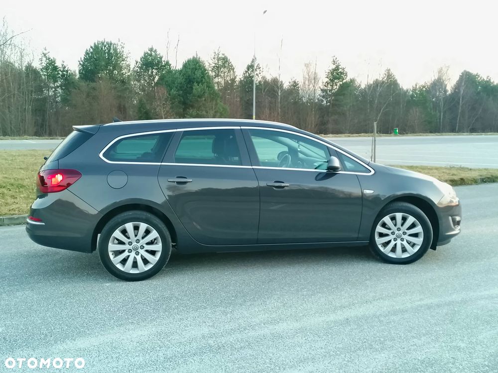 Opel Astra 1.6 CDTI DPF ecoFLEX TourerStart/Stop Exklusiv - 18