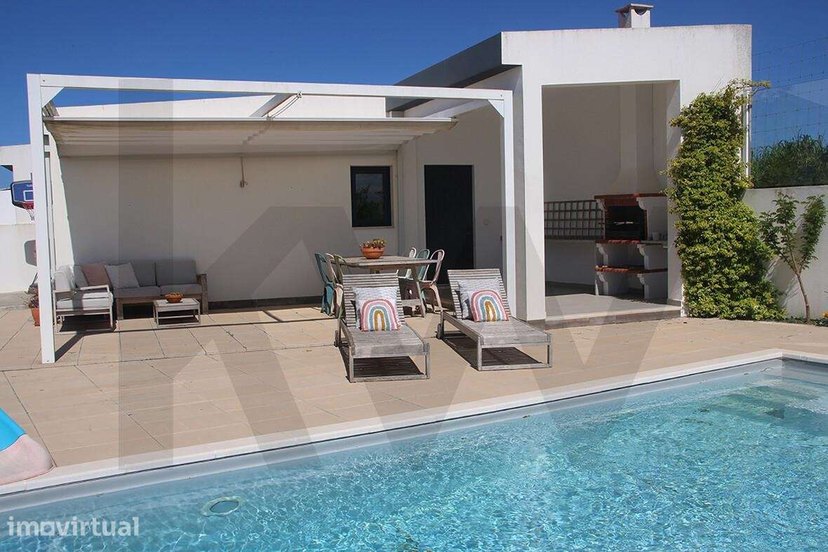 EXCLUSIVO  -  VILLA T4 COM PISCINA E JARDIM - Grande imagem: 2/60