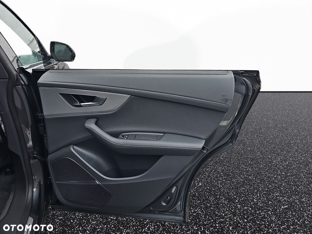 Audi Q8 55 TFSI mHEV Quattro Tiptronic - 25