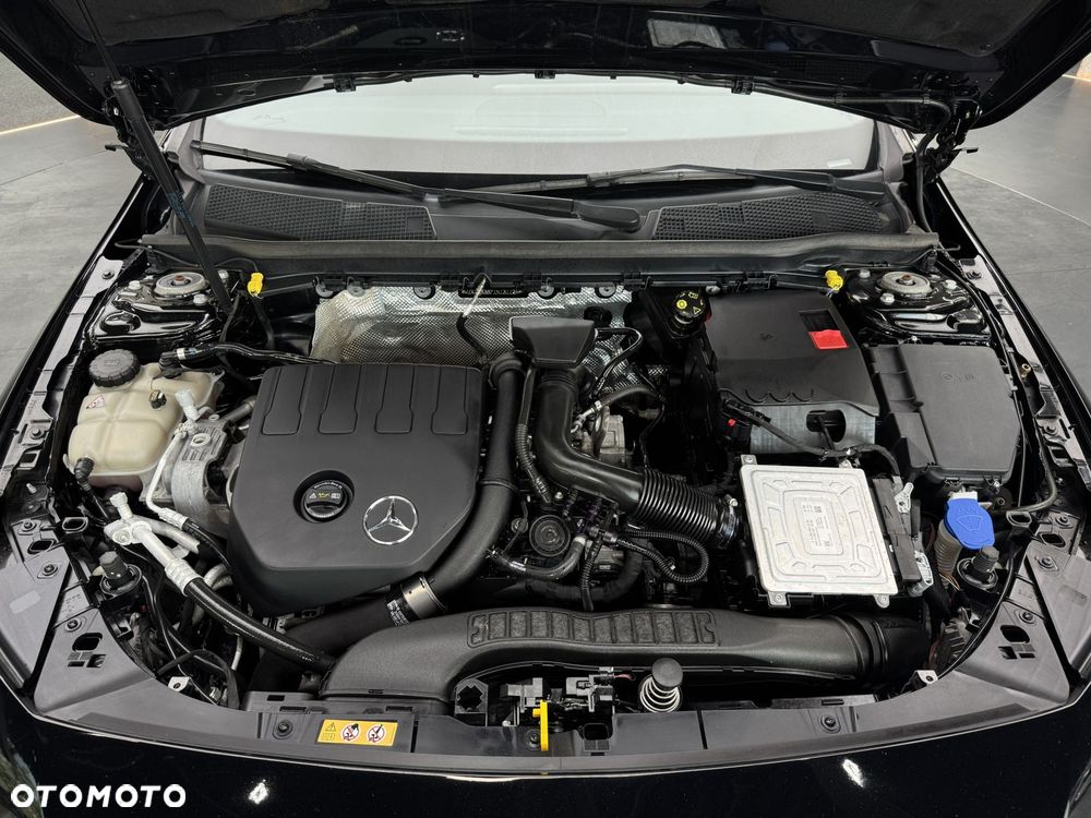 Mercedes-Benz CLA 200 mHEV Progressive 7G-DCT - 21