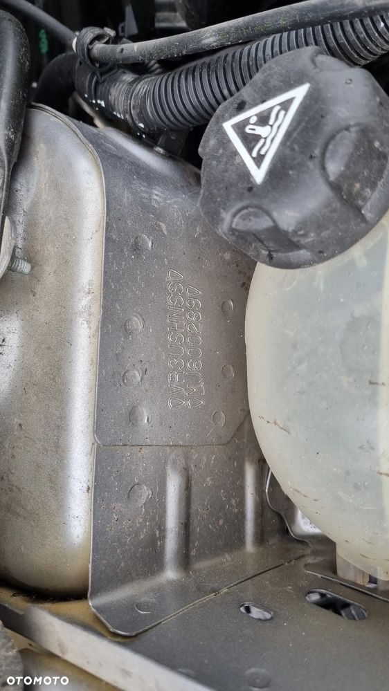 Peugeot 2008 1.2 PureTech Active Pack S&S EAT8 - 23