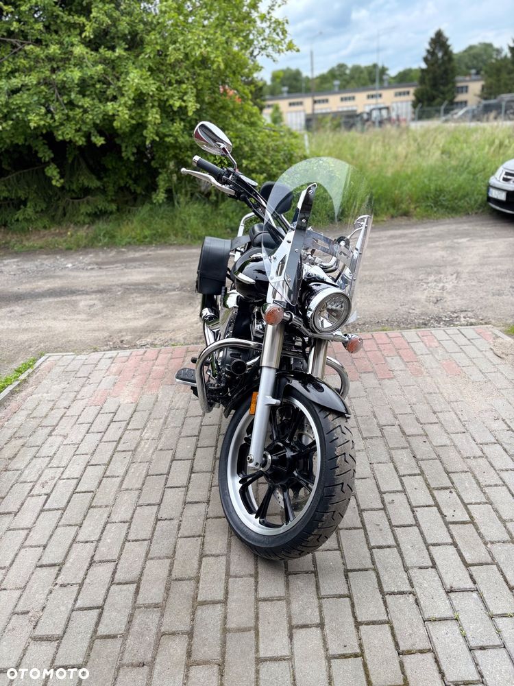 Suzuki Boulevard - 13