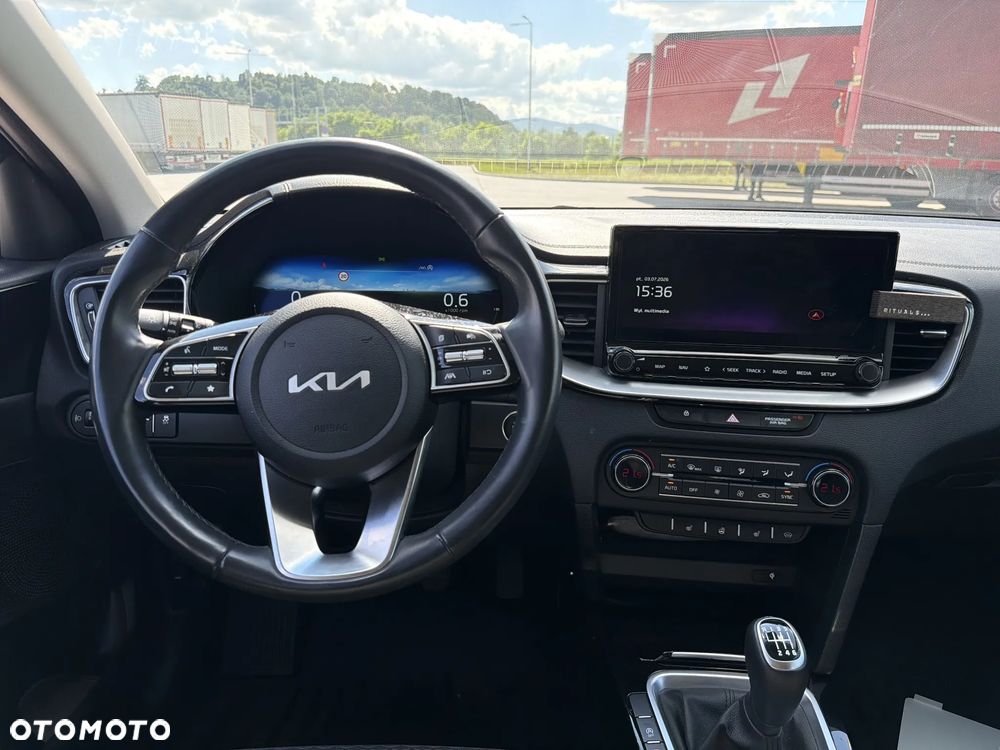 Kia XCeed 1.5 T-GDI Business Line - 14
