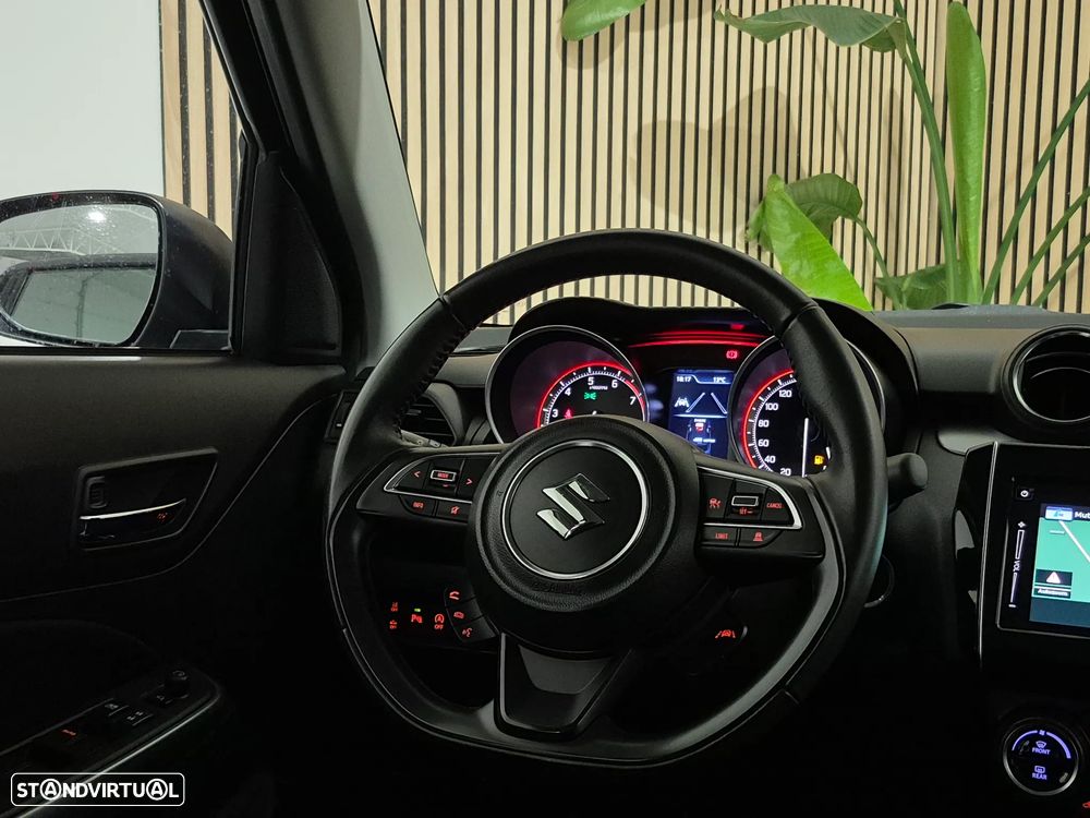 Suzuki Swift 1.2 Mild Hybrid GLE - 13