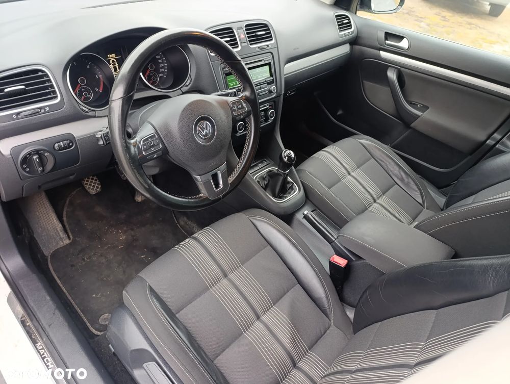 Volkswagen Golf 1.6 TDI DPF BlueMotion Technology MATCH - 10