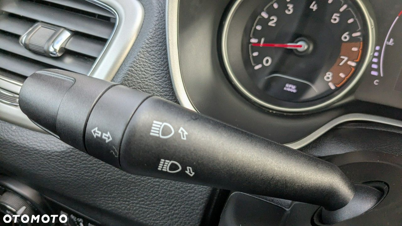 Jeep Compass - 30