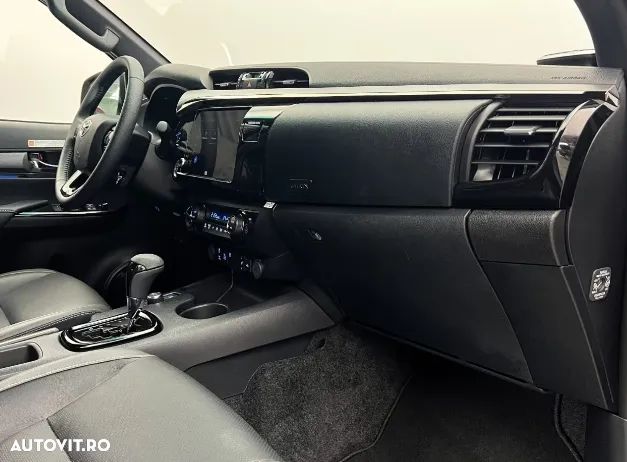 Toyota Hilux 4x4 Double Cab Autm. Invincible - 6