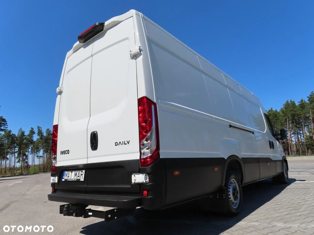 Iveco Daily 35S18 3.0 HPI 180 KM POWER Furgon Blaszak XXL 4.70 CM MAXI LONG Wysokość H2 1900 mm WZMACNIANE ZAWIESZENIE 968 Kg Ładowność HAK 3500 Kg Rozstaw Osi 4100 mm DMC 3500 Kg, WZMACNIANY Stan NOWY NIE UŻYWANY OKAZJA DOSTEPNY I GOTOWY - 9