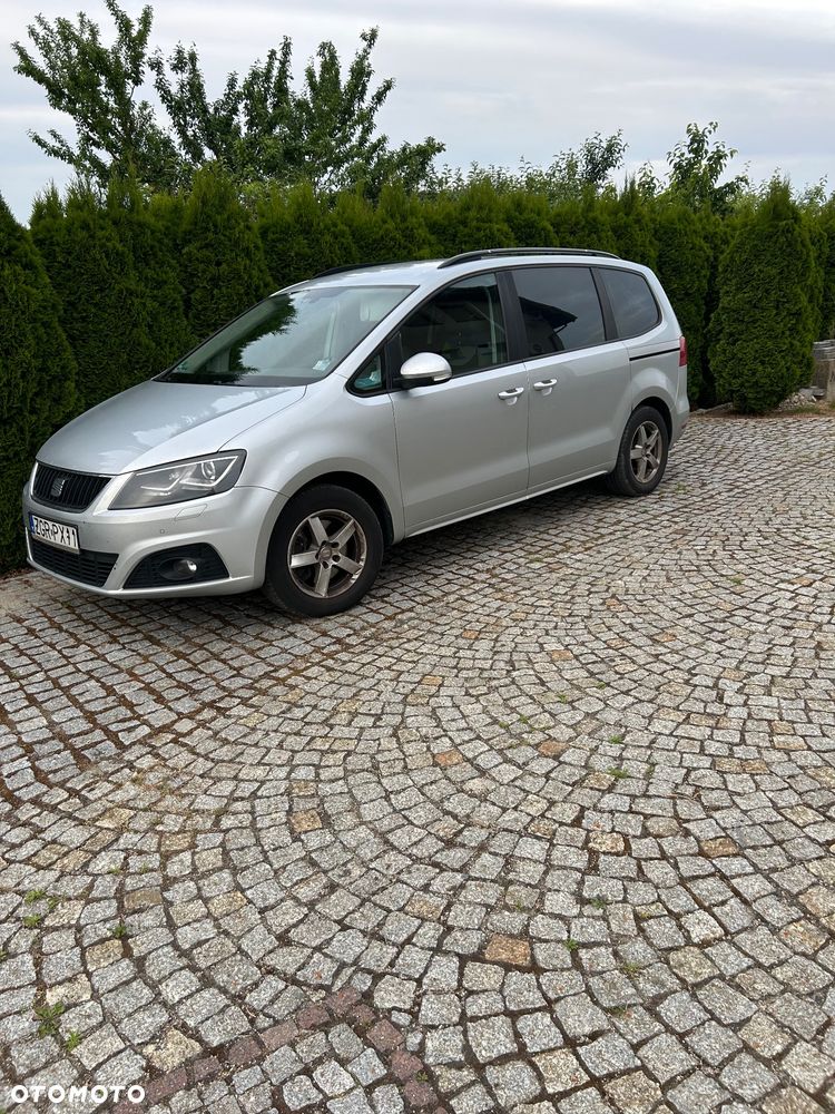 Seat Alhambra 2011 photo 2
