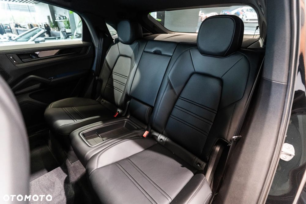 Porsche Cayenne Black Edition - 14