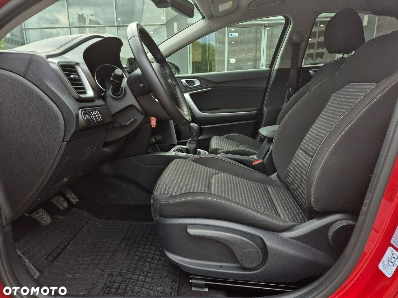 Kia XCeed - 13