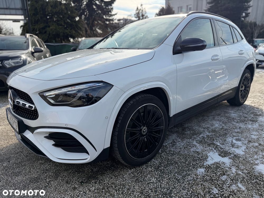 Mercedes-Benz GLA 250e AMG Line - 3