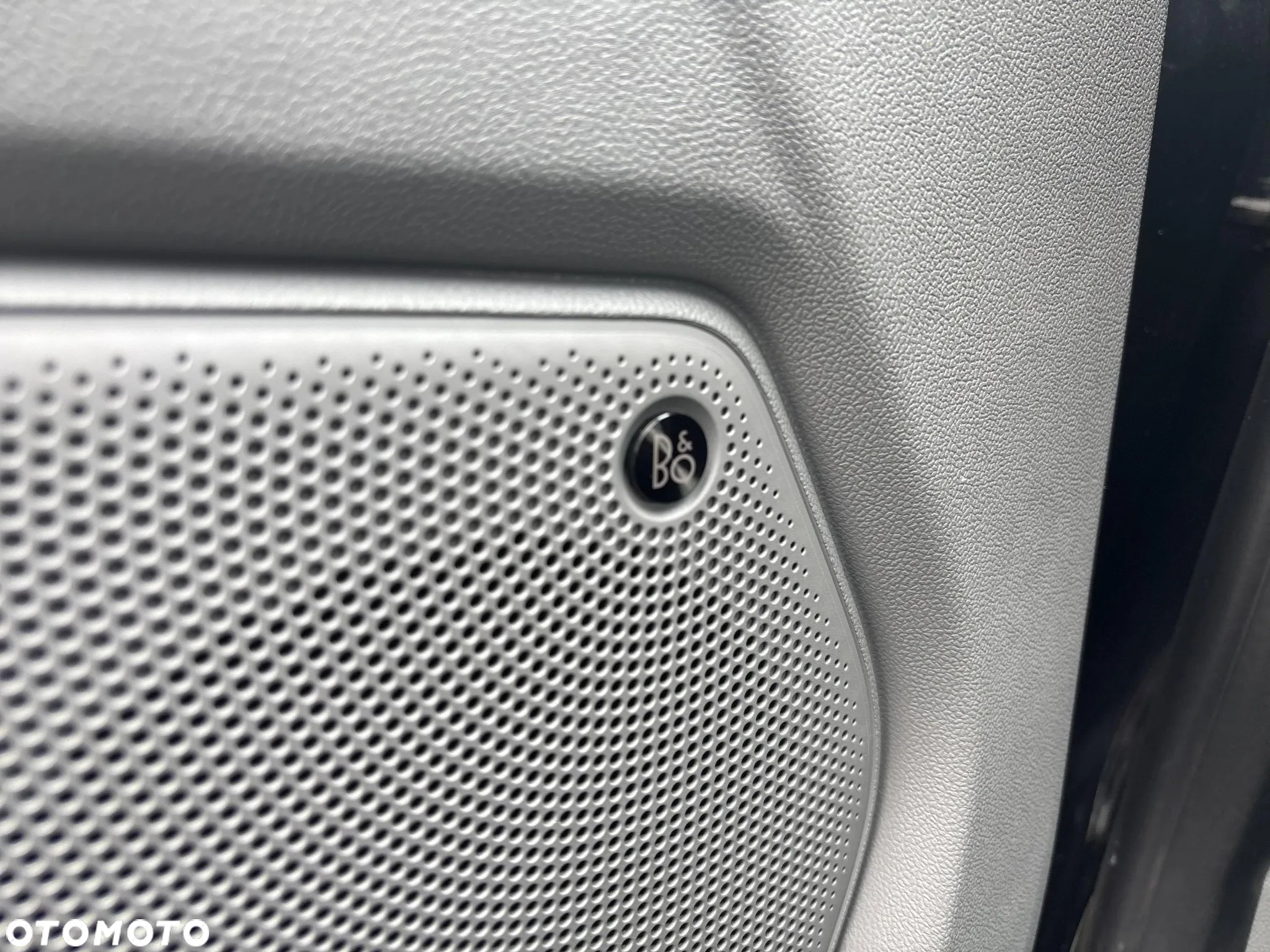 Ford Tourneo Custom 2.0 EcoBlue 320 L2 Titanium - 4