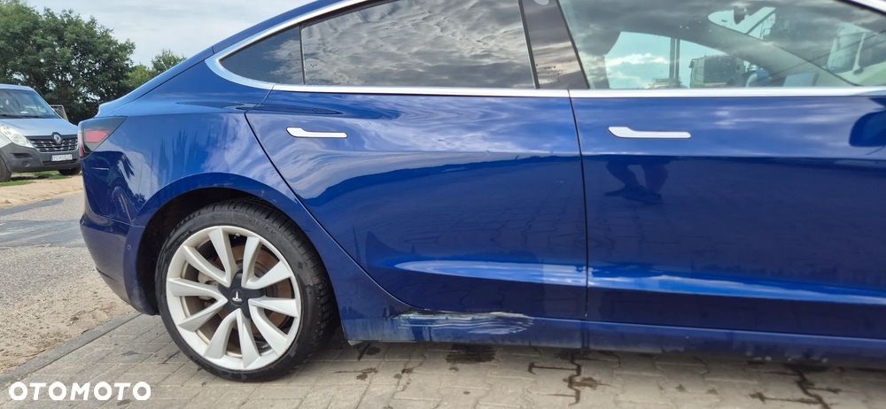 Tesla Model 3 - 6