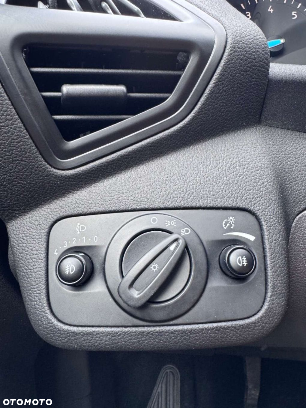 Ford Kuga 1.5 EcoBoost 2x4 Cool & Connect - 22