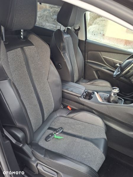 Peugeot 5008 BlueHDi 130 Allure Pack - 25