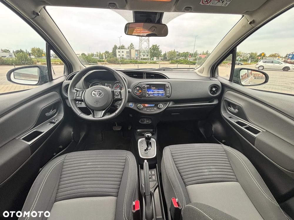 Toyota Yaris Hybrid 100 Active EU6 - 26