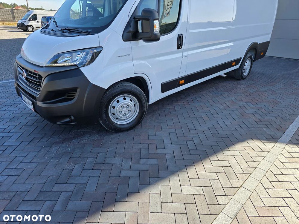 Fiat DUCATO L4H2 MAXI 1257Kg ŁADOWNOŚĆ SILNIK 2,3 IVECO POWER 180 KM SALON PL LEDY TEMPOMAT KAMERA COFANIA KLIMA AUOMATYCZNA SIEDZENIE KIEROWCY KOMFORTOWE, HYDRAULICZNE  OPONY ZIMA LATO SERWIS DO OSTATNIEGO Km STAN JAK NOWY - 8