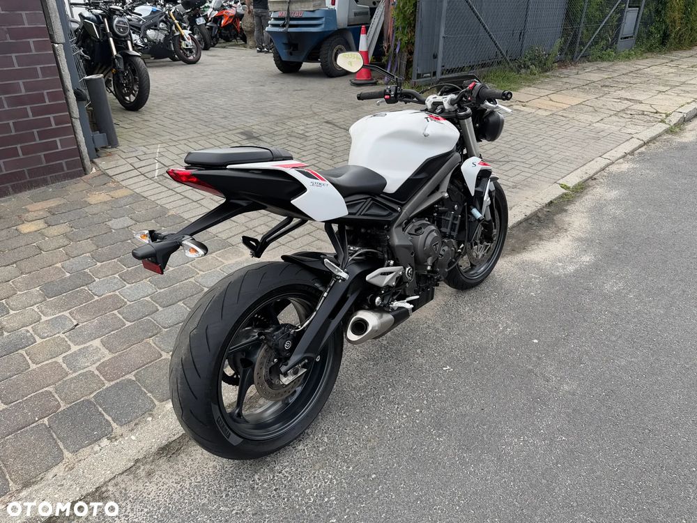 Triumph Street Triple - 6