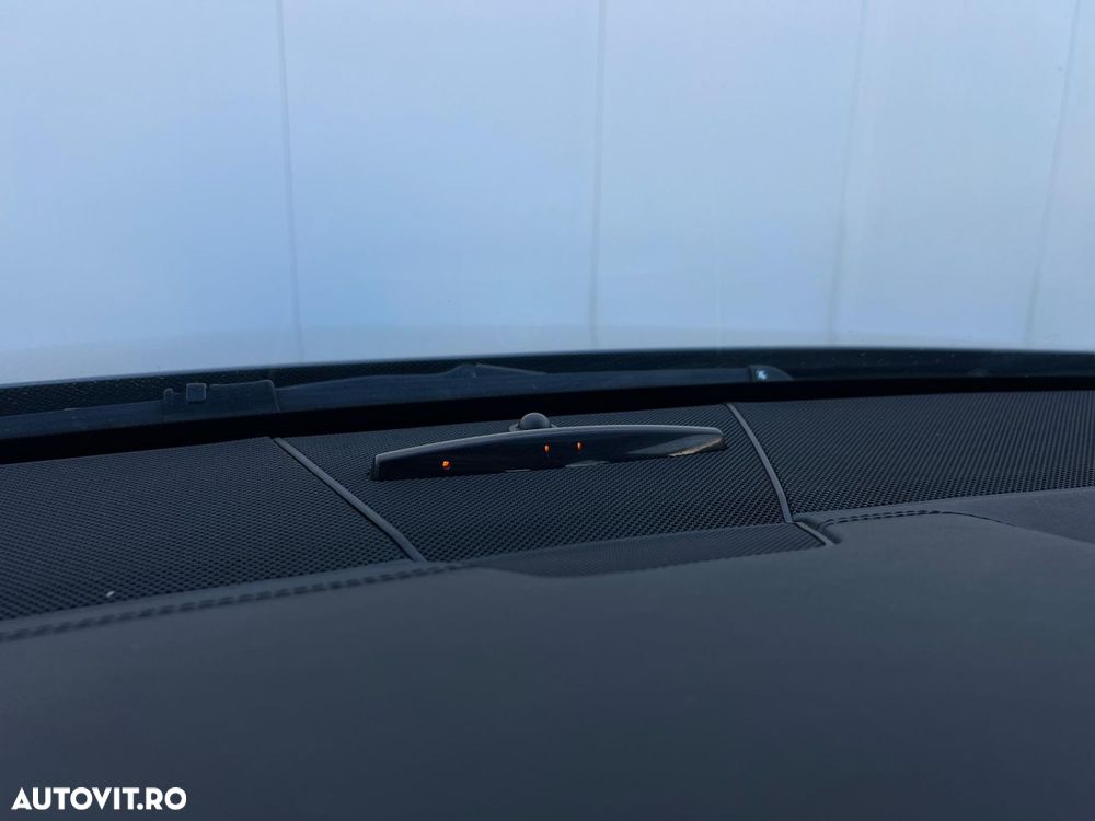 Mercedes-Benz E - 16