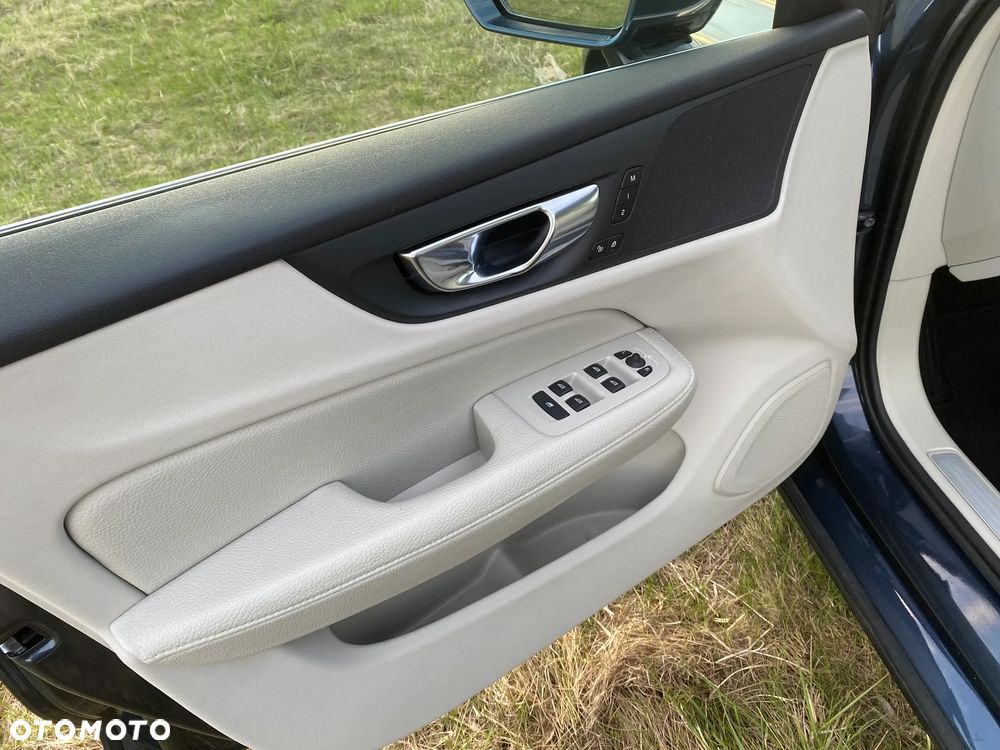 Volvo V60 B3 B Inscription - 14