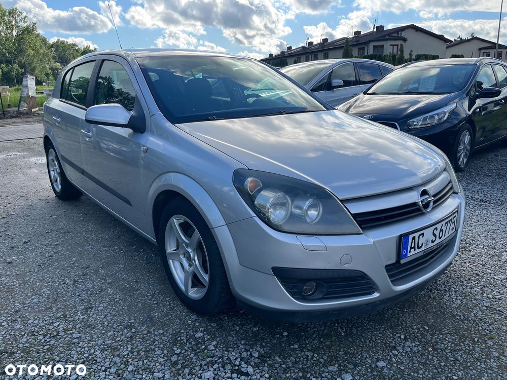 Opel Astra 1.6 Sport - 22