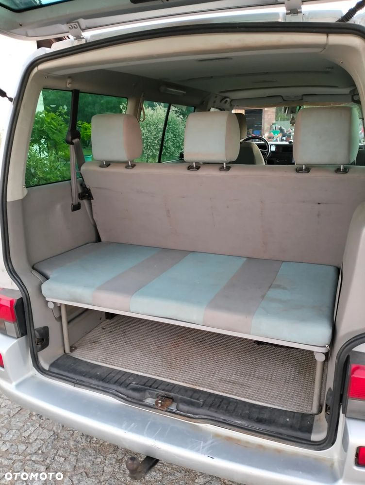 Volkswagen Multivan - 12