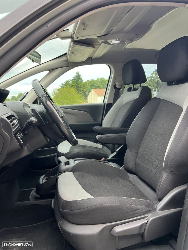Citroën C4 Grand Picasso 1.6 e-HDi Collection ETG6 J17 - 10