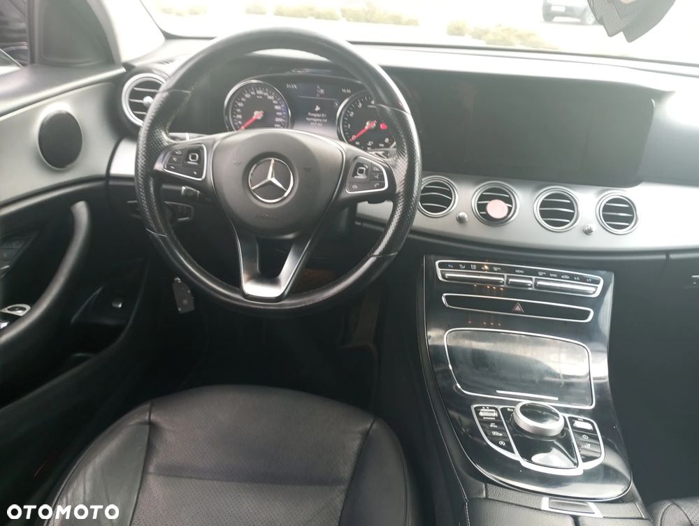 Mercedes-Benz Klasa E - 13