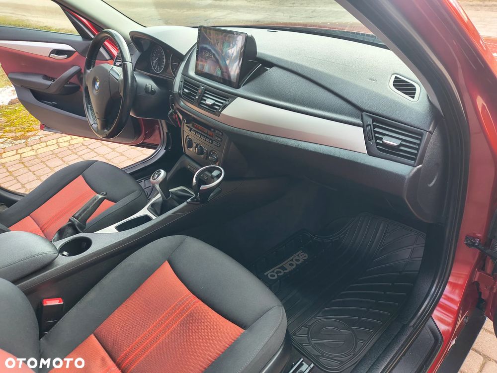 BMW X1 sDrive18d Sport Line - 27